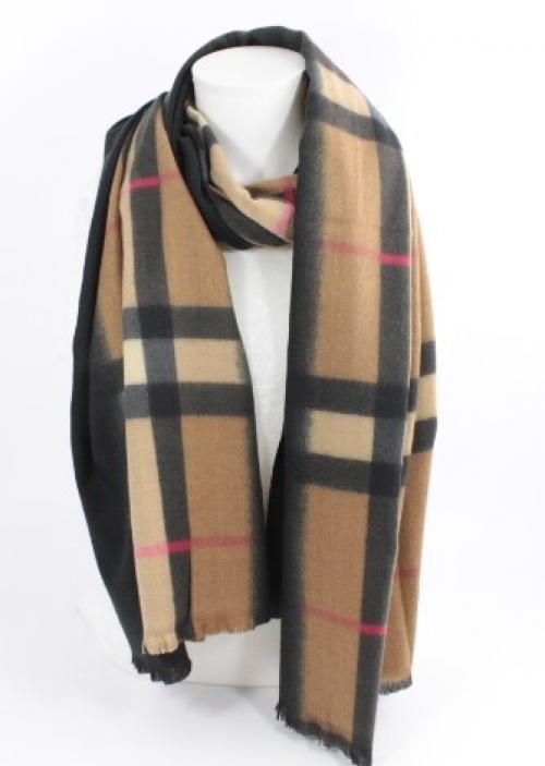 écharpe douce en laine viscose et coton couleur camel, accessoire de mode femme à Lyon