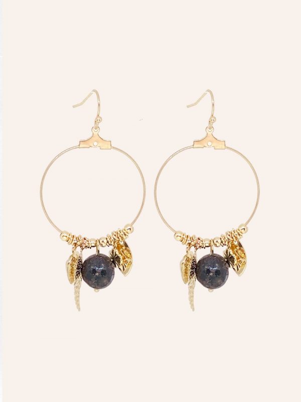 petites boucles d'oreilles dorées pendantes perle noire, en laiton doré à l'or fin 18 carats, bijoux et accessoires de mode pour femmes à Lyon